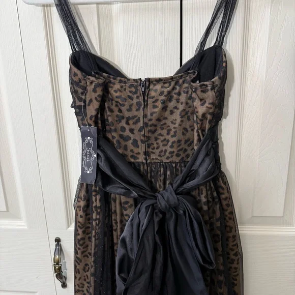 Trixxi Sparkly Layered Leopard Print Formal Dress Spaghetti Strap Womens size 9 - Picture 8 of 10